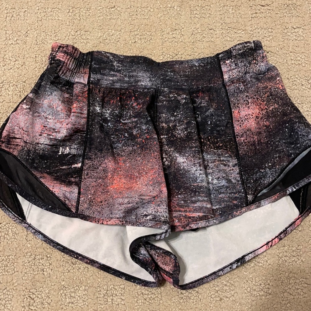 Lululemon Low Rise 2.5” shorts